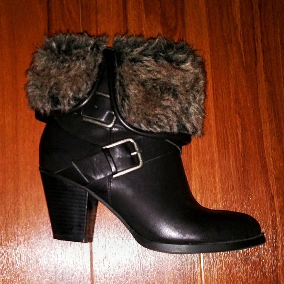 Like New JustFab 'McKinley' Booties - Picture 3 of 5